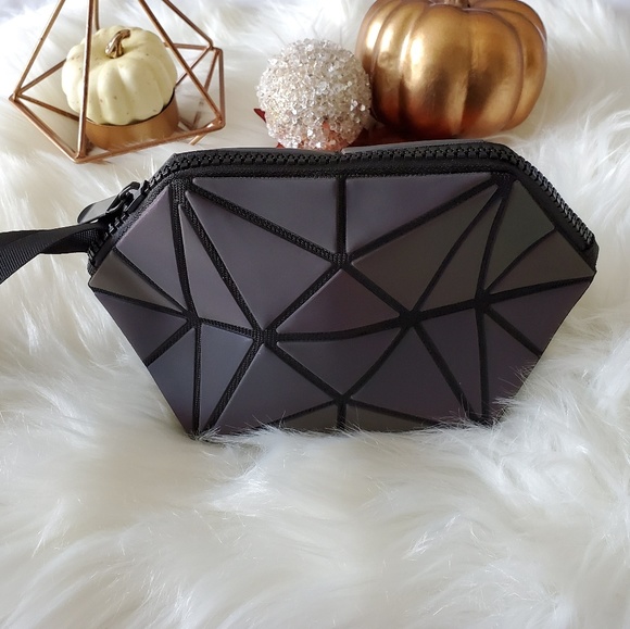Geometric boutique makeup bag - Picture 3 of 7